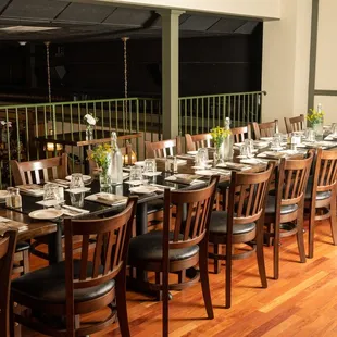 Elevate your experience on our mezzanine, the perfect spot for groups to gather and create unforgettable memories!