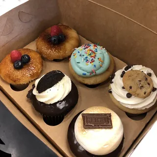 Cookies-N-Cream Cupcake