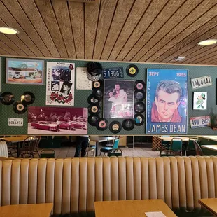 The inside is totally decorated with antique pictures