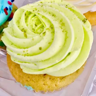 Key Lime Center Filled-Seasonal April 2021