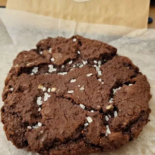 Chocolate Sea Salt Cookie