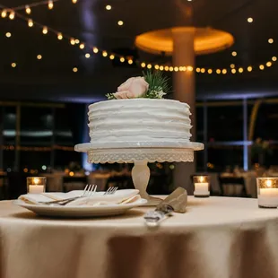 Our beautiful wedding cake from Molly's Gluten Free Bakery! Photo by Studio 29 Photography