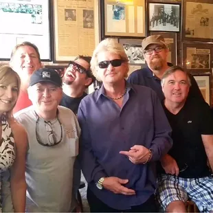 Nice laid-back dive vibe. Affordable drinks.