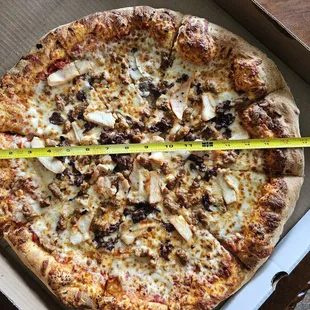 18 inch pizza? Oops! Not cool Molly&apos;s. Not cool. Delicious but undersized.