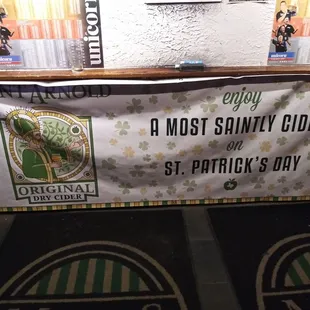 a st patrick&apos;s day banner