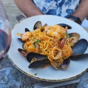 Spaghetti di frutti di mare (sp?)