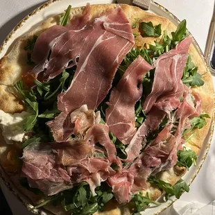 Prosciutto pizza
