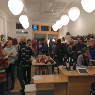 Friday night tasting! Every Friday, from 5pm - 8pm