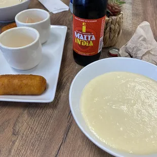 Corn meal , harina de maíz , Malta india , corn sticks , surullitos ,