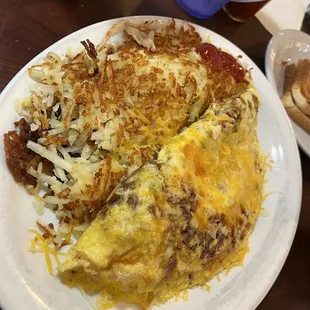 Omelette and hash browns