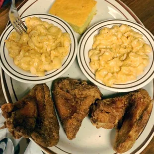 Three chicken wings double Mac &amp; cheese with cornbread