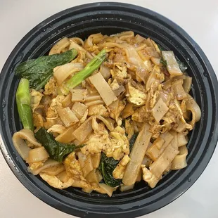 Pad se ew with chicken
