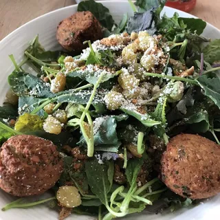 Organic Baby Kale Salad Lunch