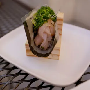 negihama handroll (yellowtail)