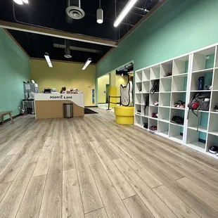 Entrance and shoe storage