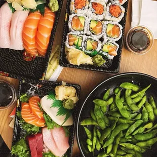 Sashimi, nigiri, sushi