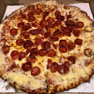 Medium pepperoni with garlic, butter &amp; parmesan crust