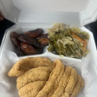 The fish and cabbage with plantains