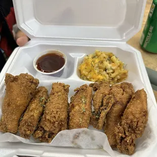 Southern Fried Chicken Wings Combo with Mac and cheese