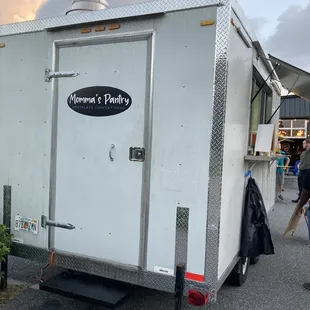 Look for this food truck if you want genuine soul food cooking!