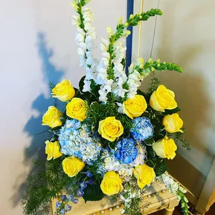 Yellow Rose Heart Sympathy Vase