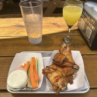 Famous Smoked Wings, Mimosa and good music from Hillbilly Mojo Band
