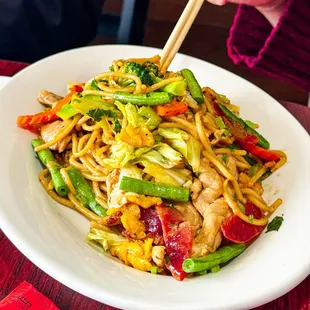 ramen, ramen and noodles, noodle soup, noodle dish, food, noodles