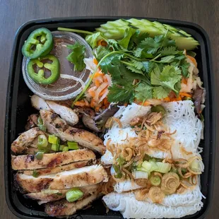 Lemongrass chicken with noodles