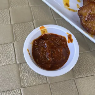 Spicy chili sauce (jalapeño-level spicy)