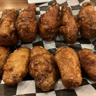 10 wings half and half