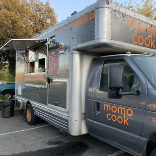 Food truck appearance