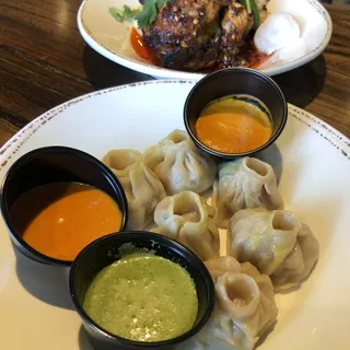 Bison Momo