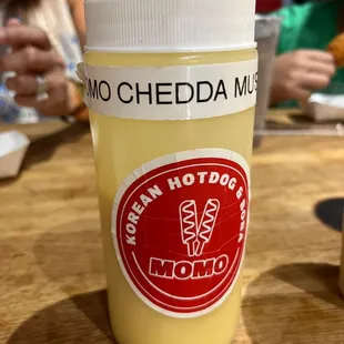 MOMO CHEDDA MUSTARD