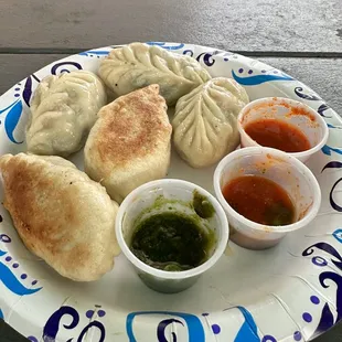 Veggie momos