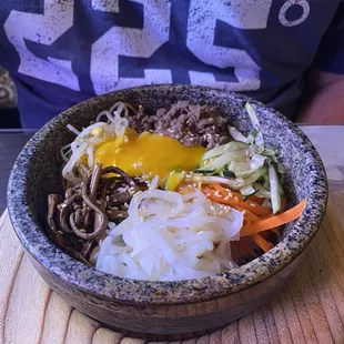 Dolsot bimbimbap
