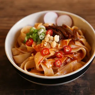 HOT &amp; SOUR RICE NOODLE