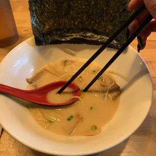 D5. Tonkotsu Miso Ramen with Chashu
