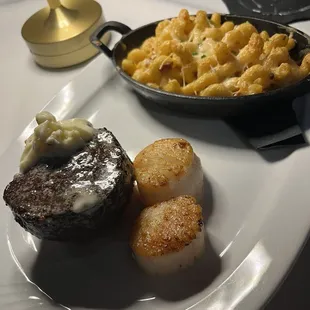 Filet and scallops with chipotle mac and cheese