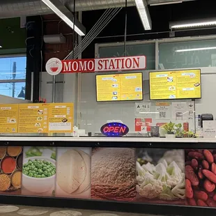 Momo Station store front