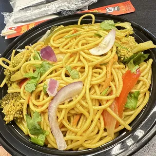 Vegetable Noodles Bowl (Chow-Mein)