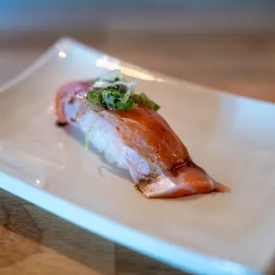 sushi, sashimi, sushi and sashimi, food