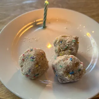 3 Pack of Cake Truffles