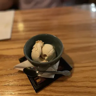 Ginger ice cream