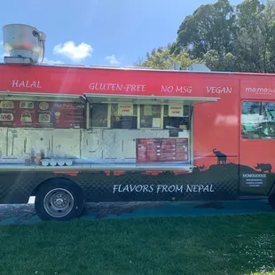 The MOMOlicious truck.