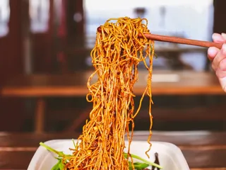 Momo Noodle - Saluhall