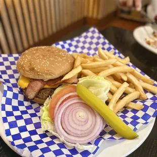 Bacon Cheeseburger