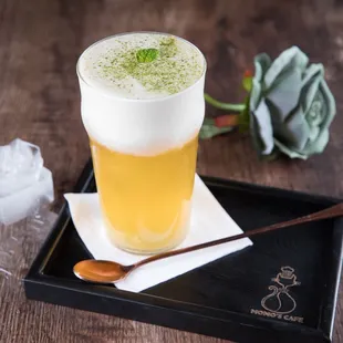 Green Tea with Milk Cheese Foam 綠茶奶蓋