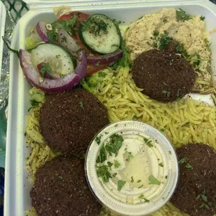 Falafel rice plate