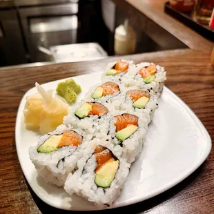 Salmon Avocado Roll
