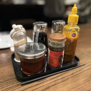 Table condiments